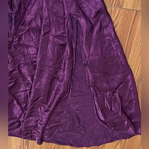 Vintage Victoria’s Secret gold label satin slip dress - Picture 5 of 7